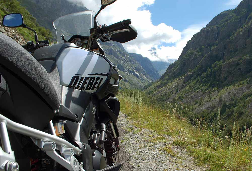 Itinéraires moto dans les alpes